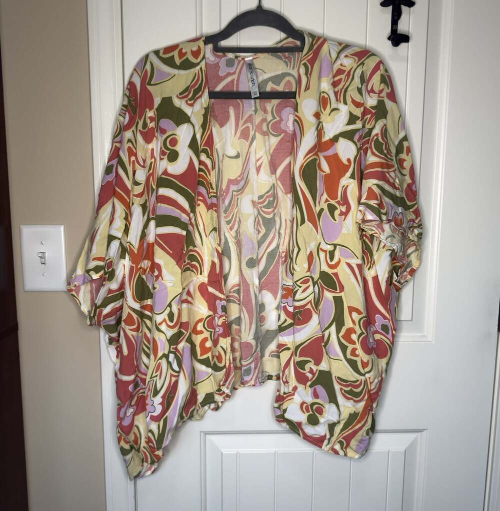 Dear Scarlett Women’s Floral Multicolor Open Front Ruffle Kimono Rayon OS
